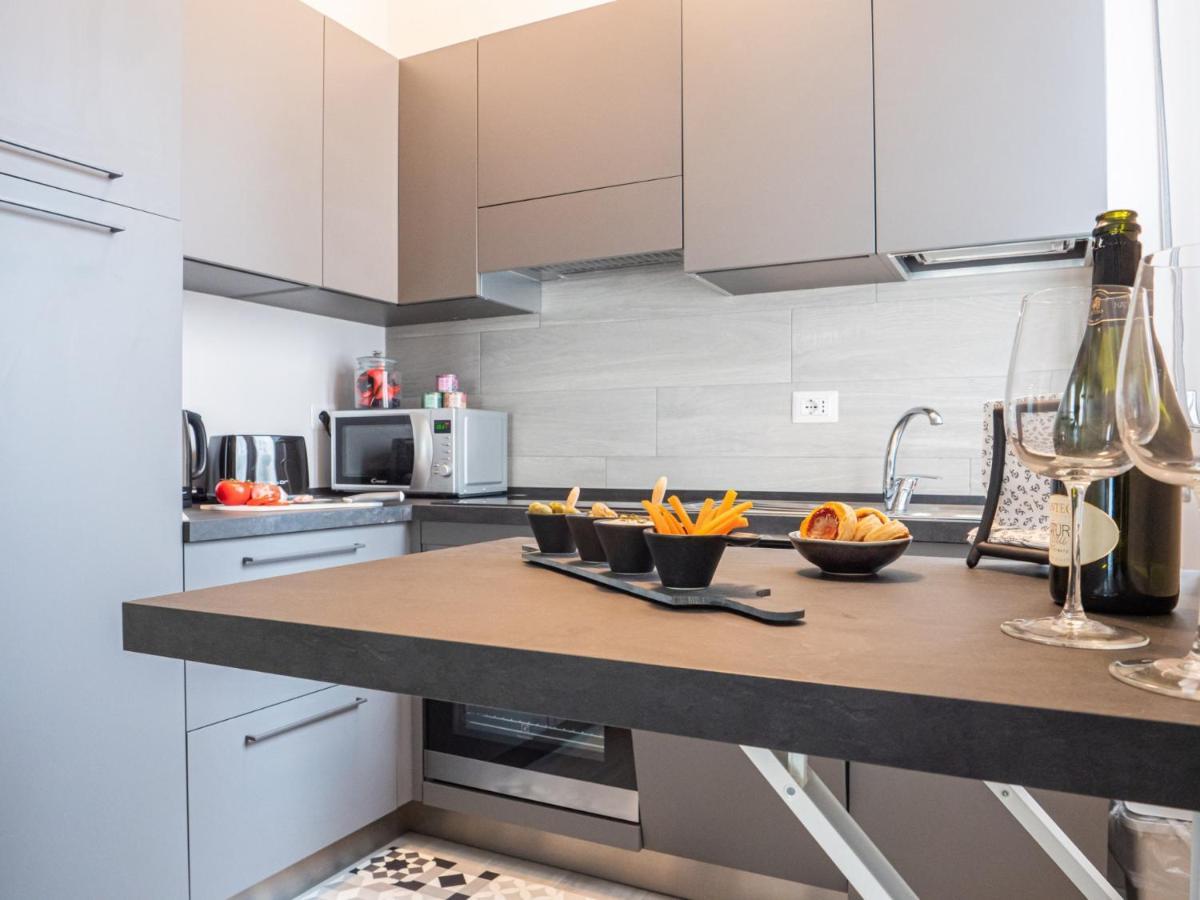 The Best Rent - Apartment With Balcony In Milan Downtown Eksteriør bilde